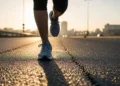 Correr prejudica o joelho? A verdade que médicos e corredores sabem